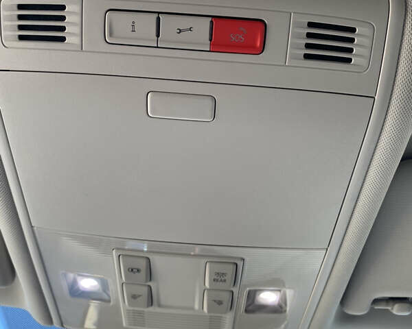 Синий Фольксваген e-Golf, объемом двигателя 0 л и пробегом 55 тыс. км за 14100 $, фото 20 на Automoto.ua