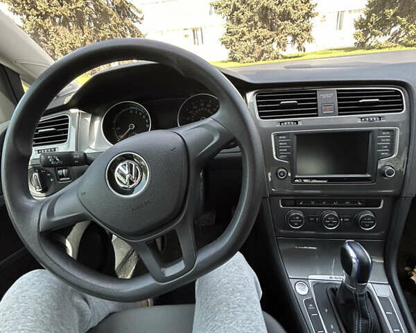 Синій Фольксваген e-Golf, об'ємом двигуна 0 л та пробігом 58 тис. км за 12100 $, фото 5 на Automoto.ua