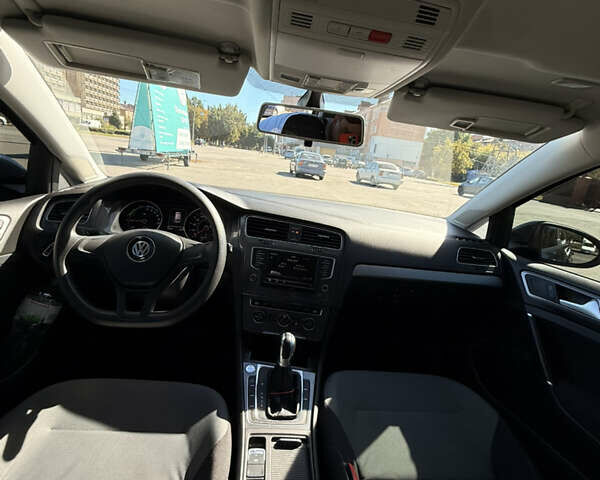Синий Фольксваген e-Golf, объемом двигателя 0 л и пробегом 74 тыс. км за 10300 $, фото 10 на Automoto.ua