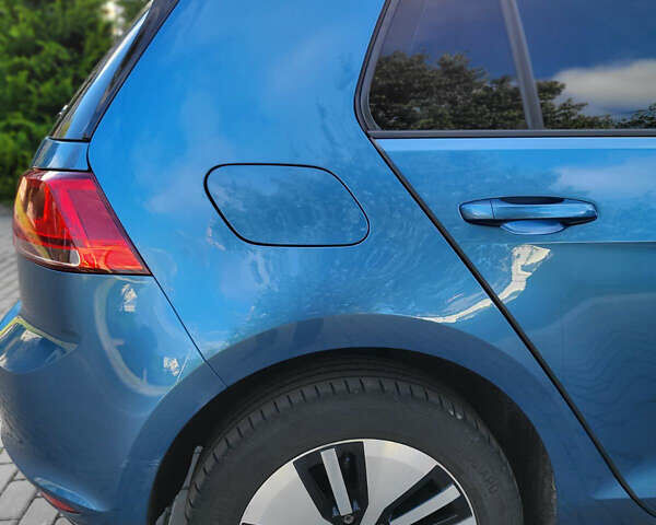 Синий Фольксваген e-Golf, объемом двигателя 0 л и пробегом 100 тыс. км за 8000 $, фото 15 на Automoto.ua