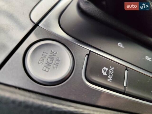 Синий Фольксваген e-Golf, объемом двигателя 0 л и пробегом 86 тыс. км за 10333 $, фото 37 на Automoto.ua