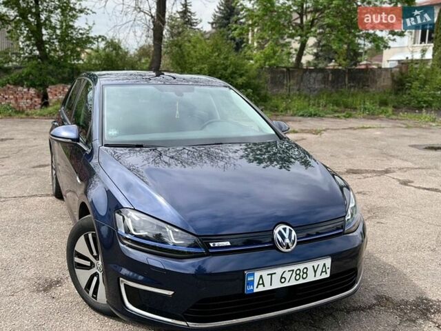 Синий Фольксваген e-Golf, объемом двигателя 0 л и пробегом 64 тыс. км за 9900 $, фото 1 на Automoto.ua