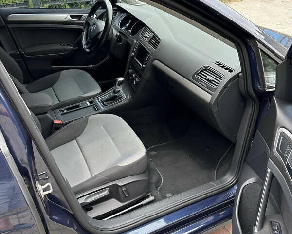 Синий Фольксваген e-Golf, объемом двигателя 0 л и пробегом 86 тыс. км за 9300 $, фото 9 на Automoto.ua