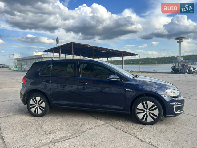 Синий Фольксваген e-Golf, объемом двигателя 0 л и пробегом 100 тыс. км за 8800 $, фото 5 на Automoto.ua