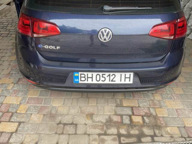 Синий Фольксваген e-Golf, объемом двигателя 0 л и пробегом 93 тыс. км за 9900 $, фото 1 на Automoto.ua