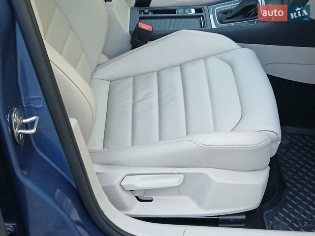 Синий Фольксваген e-Golf, объемом двигателя 0 л и пробегом 104 тыс. км за 10299 $, фото 24 на Automoto.ua