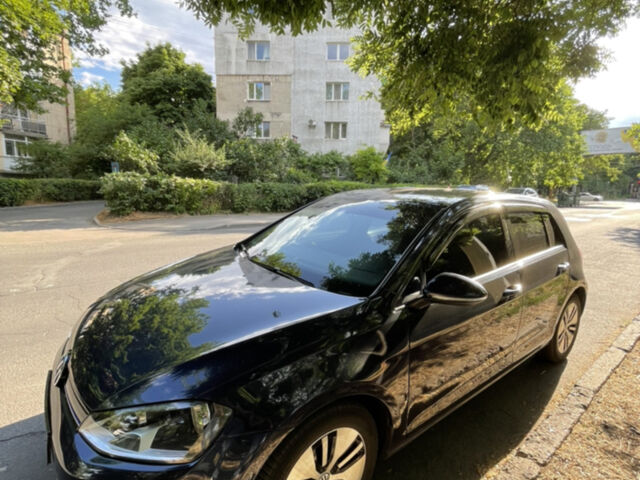 Синий Фольксваген e-Golf, объемом двигателя 0 л и пробегом 93 тыс. км за 9900 $, фото 12 на Automoto.ua