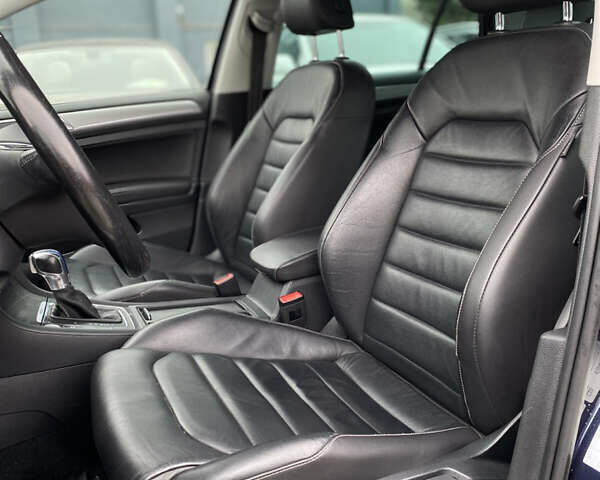 Синий Фольксваген e-Golf, объемом двигателя 0 л и пробегом 159 тыс. км за 7899 $, фото 30 на Automoto.ua