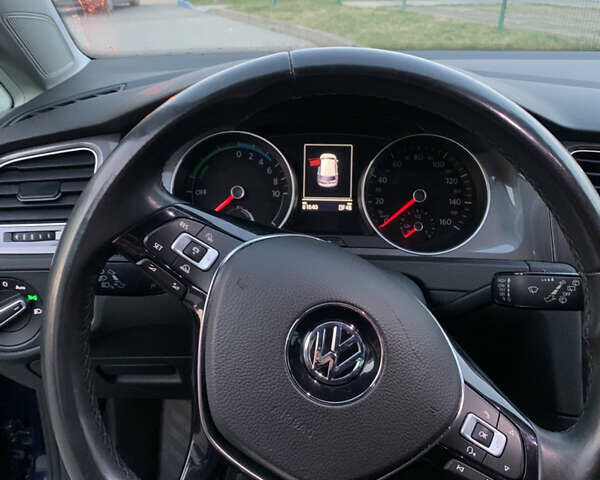Синий Фольксваген e-Golf, объемом двигателя 0 л и пробегом 82 тыс. км за 9499 $, фото 15 на Automoto.ua