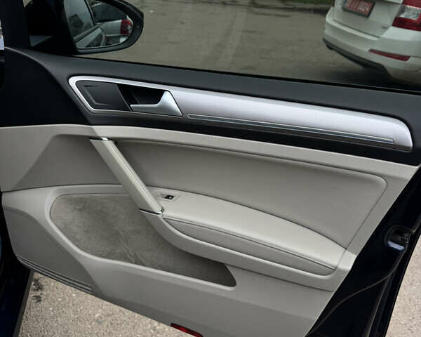 Синий Фольксваген e-Golf, объемом двигателя 0 л и пробегом 113 тыс. км за 8800 $, фото 14 на Automoto.ua