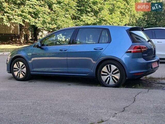 Синий Фольксваген e-Golf, объемом двигателя 0 л и пробегом 104 тыс. км за 10299 $, фото 10 на Automoto.ua