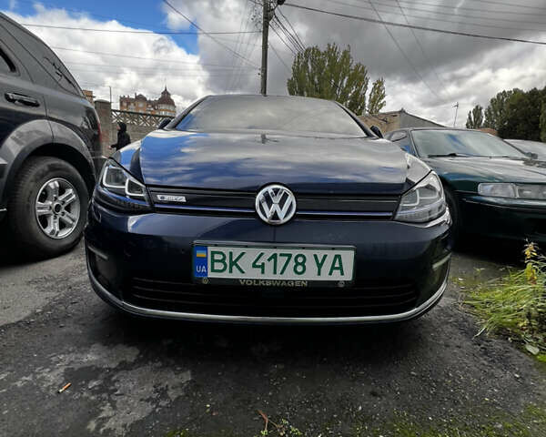 Синий Фольксваген e-Golf, объемом двигателя 0 л и пробегом 108 тыс. км за 9999 $, фото 1 на Automoto.ua