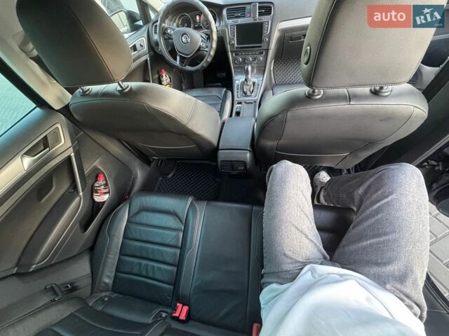 Синий Фольксваген e-Golf, объемом двигателя 0 л и пробегом 62 тыс. км за 10999 $, фото 16 на Automoto.ua