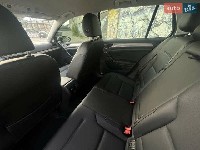 Синий Фольксваген e-Golf, объемом двигателя 0 л и пробегом 100 тыс. км за 8800 $, фото 14 на Automoto.ua