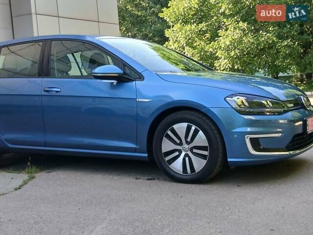 Синий Фольксваген e-Golf, объемом двигателя 0 л и пробегом 104 тыс. км за 10299 $, фото 5 на Automoto.ua