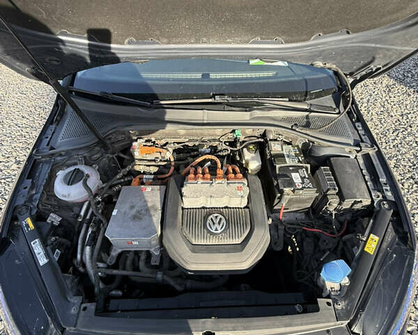 Синий Фольксваген e-Golf, объемом двигателя 0 л и пробегом 58 тыс. км за 9500 $, фото 28 на Automoto.ua