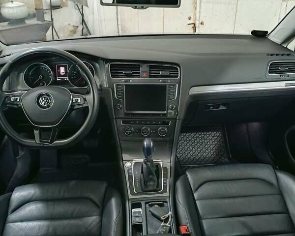 Синий Фольксваген e-Golf, объемом двигателя 0 л и пробегом 80 тыс. км за 8999 $, фото 96 на Automoto.ua