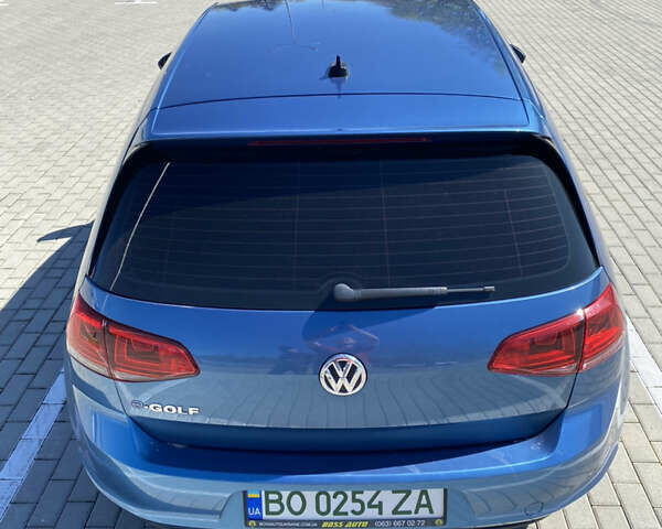 Синий Фольксваген e-Golf, объемом двигателя 0 л и пробегом 55 тыс. км за 14100 $, фото 6 на Automoto.ua