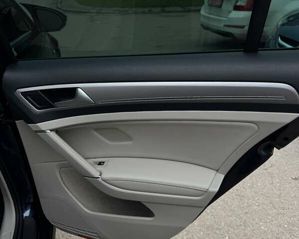 Синий Фольксваген e-Golf, объемом двигателя 0 л и пробегом 113 тыс. км за 8800 $, фото 17 на Automoto.ua