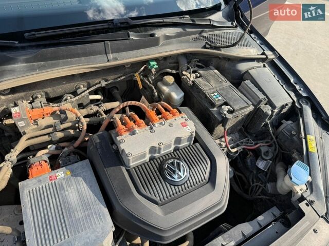 Синій Фольксваген e-Golf, об'ємом двигуна 0 л та пробігом 140 тис. км за 7300 $, фото 24 на Automoto.ua