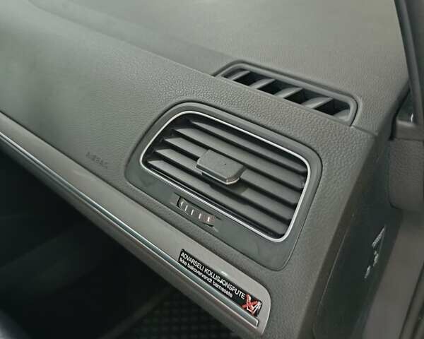 Синий Фольксваген e-Golf, объемом двигателя 0 л и пробегом 80 тыс. км за 8999 $, фото 60 на Automoto.ua