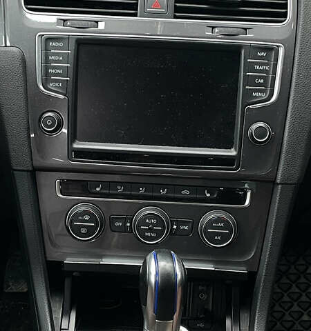 Синий Фольксваген e-Golf, объемом двигателя 0 л и пробегом 123 тыс. км за 9900 $, фото 23 на Automoto.ua