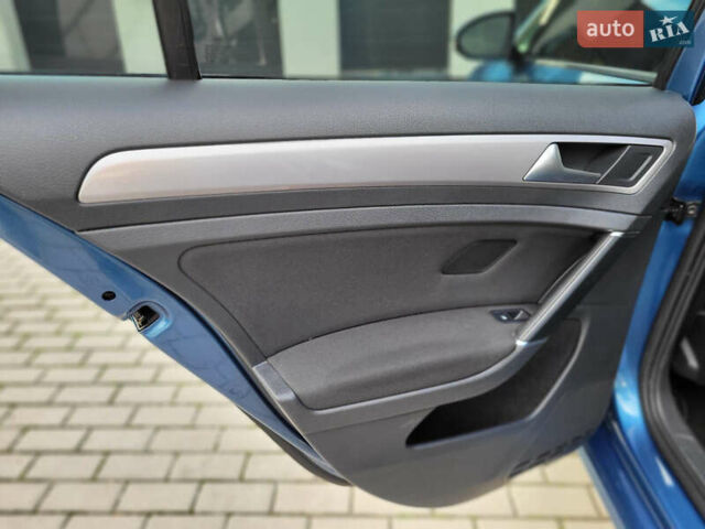Синий Фольксваген e-Golf, объемом двигателя 0 л и пробегом 100 тыс. км за 8000 $, фото 27 на Automoto.ua