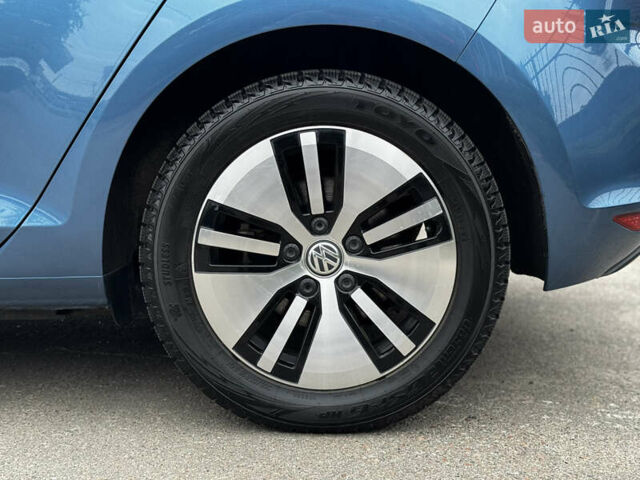 Синій Фольксваген e-Golf, об'ємом двигуна 0 л та пробігом 55 тис. км за 9300 $, фото 10 на Automoto.ua