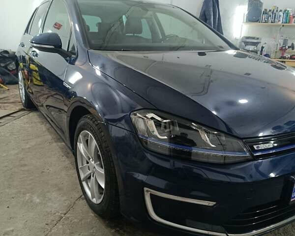 Синий Фольксваген e-Golf, объемом двигателя 0 л и пробегом 80 тыс. км за 8999 $, фото 26 на Automoto.ua