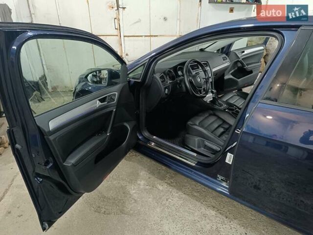 Синий Фольксваген e-Golf, объемом двигателя 0 л и пробегом 80 тыс. км за 8999 $, фото 73 на Automoto.ua