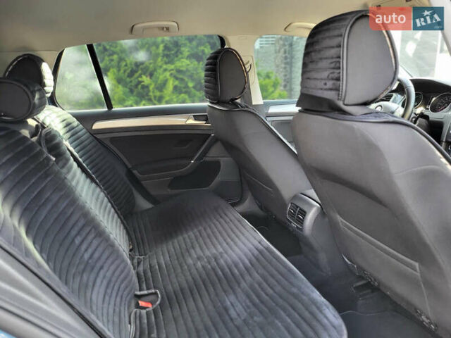 Синий Фольксваген e-Golf, объемом двигателя 0 л и пробегом 100 тыс. км за 8000 $, фото 24 на Automoto.ua