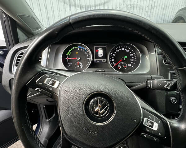 Синий Фольксваген e-Golf, объемом двигателя 0 л и пробегом 108 тыс. км за 9999 $, фото 13 на Automoto.ua