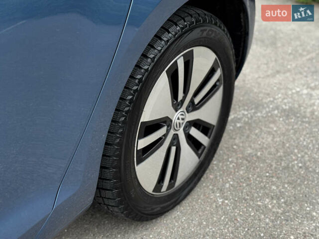 Синій Фольксваген e-Golf, об'ємом двигуна 0 л та пробігом 55 тис. км за 9300 $, фото 9 на Automoto.ua