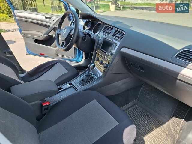 Синий Фольксваген e-Golf, объемом двигателя 0 л и пробегом 104 тыс. км за 9900 $, фото 5 на Automoto.ua