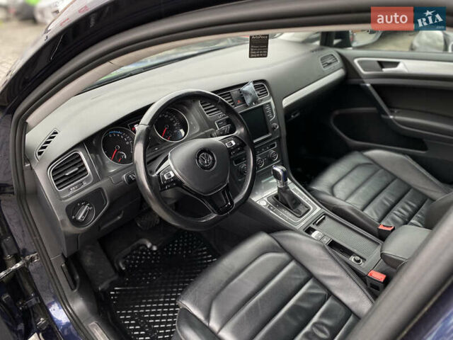 Синий Фольксваген e-Golf, объемом двигателя 0 л и пробегом 159 тыс. км за 7899 $, фото 45 на Automoto.ua