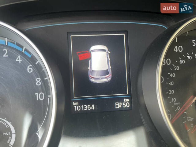 Синий Фольксваген e-Golf, объемом двигателя 0 л и пробегом 101 тыс. км за 7300 $, фото 5 на Automoto.ua