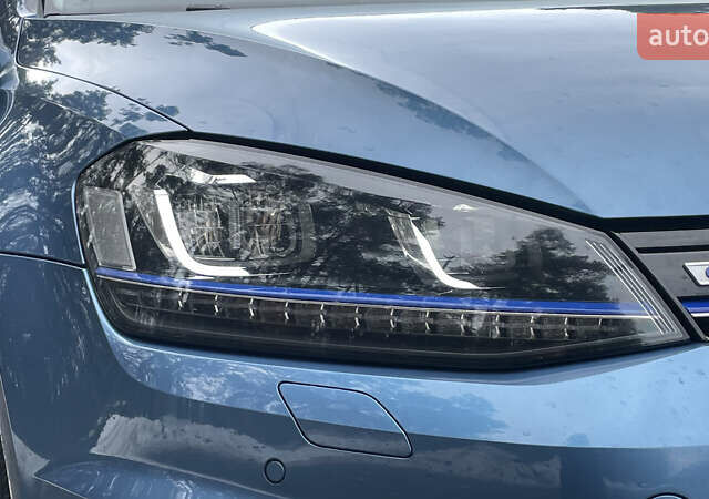 Синий Фольксваген e-Golf, объемом двигателя 0 л и пробегом 123 тыс. км за 9900 $, фото 12 на Automoto.ua