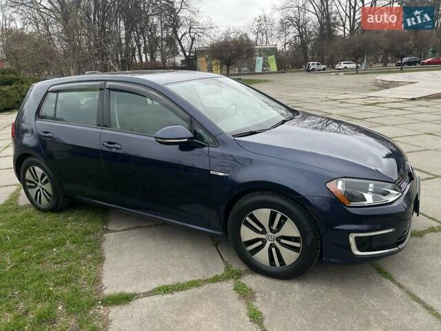 Синий Фольксваген e-Golf, объемом двигателя 0 л и пробегом 140 тыс. км за 8850 $, фото 1 на Automoto.ua