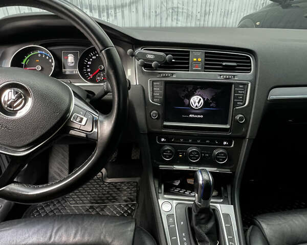 Синий Фольксваген e-Golf, объемом двигателя 0 л и пробегом 108 тыс. км за 9999 $, фото 11 на Automoto.ua