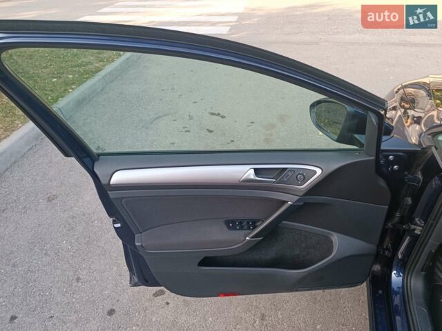 Синій Фольксваген e-Golf, об'ємом двигуна 0 л та пробігом 103 тис. км за 11000 $, фото 20 на Automoto.ua