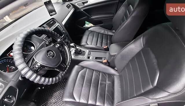 Синий Фольксваген e-Golf, объемом двигателя 0 л и пробегом 115 тыс. км за 10500 $, фото 21 на Automoto.ua