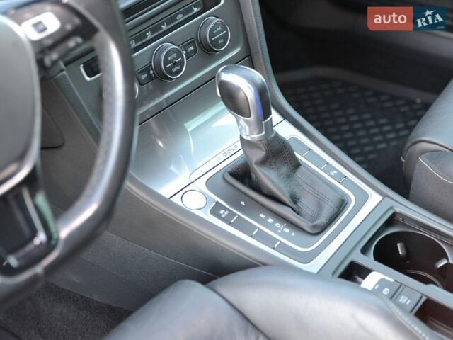 Синий Фольксваген e-Golf, объемом двигателя 0 л и пробегом 129 тыс. км за 8999 $, фото 29 на Automoto.ua