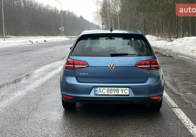 Синий Фольксваген e-Golf, объемом двигателя 0 л и пробегом 123 тыс. км за 9900 $, фото 5 на Automoto.ua