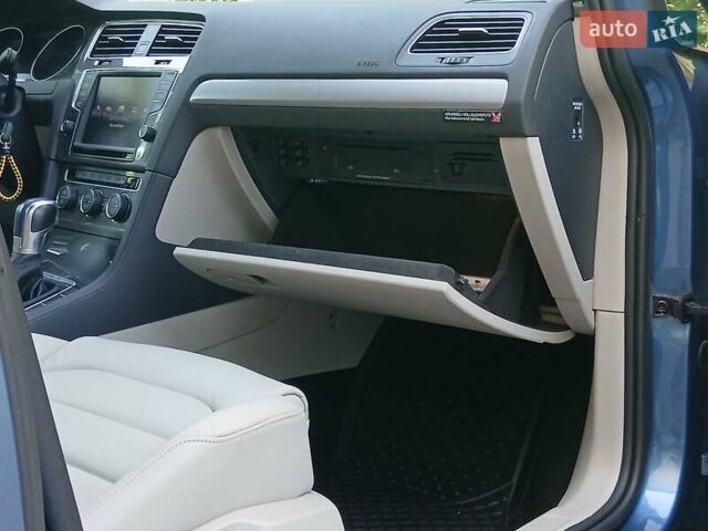 Синий Фольксваген e-Golf, объемом двигателя 0 л и пробегом 104 тыс. км за 10299 $, фото 33 на Automoto.ua