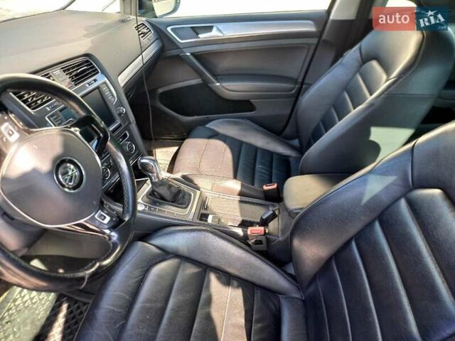 Синий Фольксваген e-Golf, объемом двигателя 0 л и пробегом 183 тыс. км за 10990 $, фото 1 на Automoto.ua