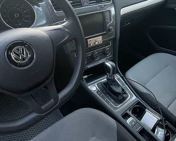 Синий Фольксваген e-Golf, объемом двигателя 0 л и пробегом 140 тыс. км за 8850 $, фото 6 на Automoto.ua