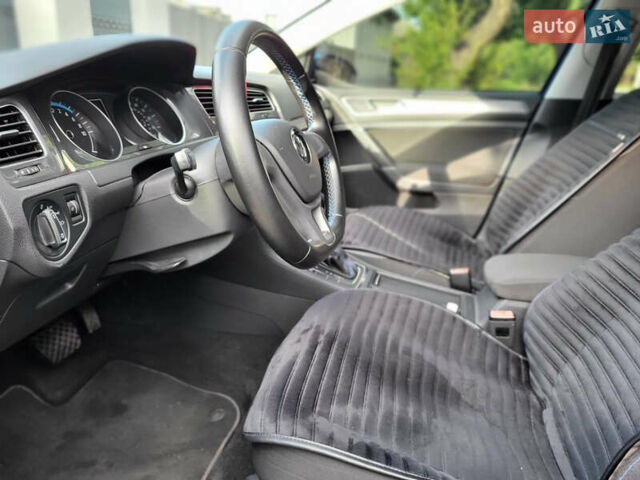 Синий Фольксваген e-Golf, объемом двигателя 0 л и пробегом 100 тыс. км за 8000 $, фото 21 на Automoto.ua