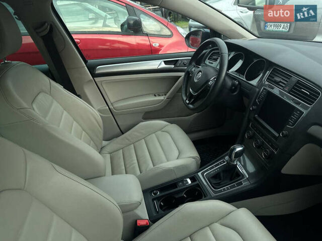 Синий Фольксваген e-Golf, объемом двигателя 0 л и пробегом 107 тыс. км за 9500 $, фото 4 на Automoto.ua