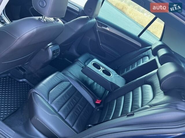 Синий Фольксваген e-Golf, объемом двигателя 0 л и пробегом 87 тыс. км за 8799 $, фото 72 на Automoto.ua