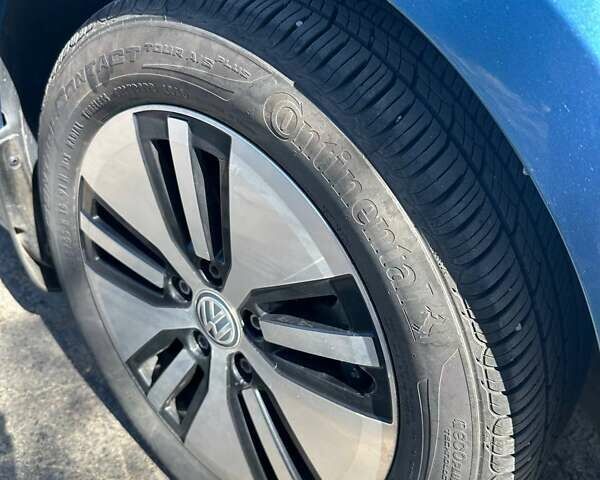 Синий Фольксваген e-Golf, объемом двигателя 0 л и пробегом 68 тыс. км за 9500 $, фото 4 на Automoto.ua